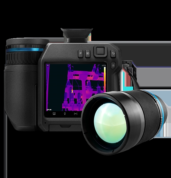 FLIR T840 帶有取景器的高性能紅外熱像儀，適用于戶外檢測